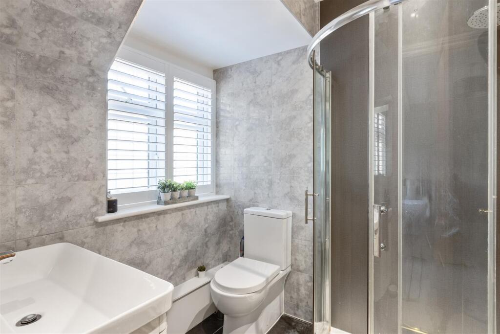 11 Pine Coombe-9.jpg