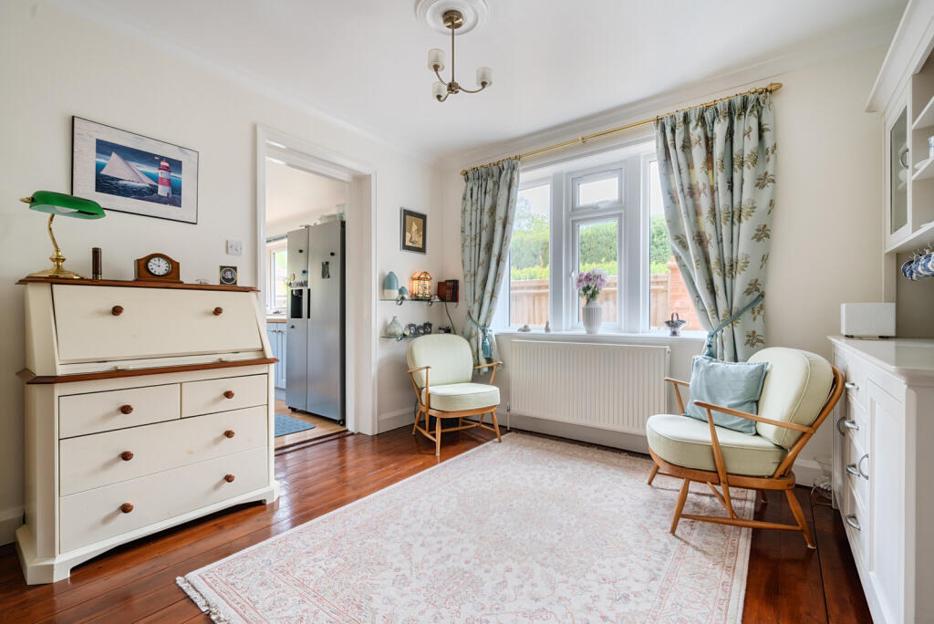 1295486-43-682f3d...