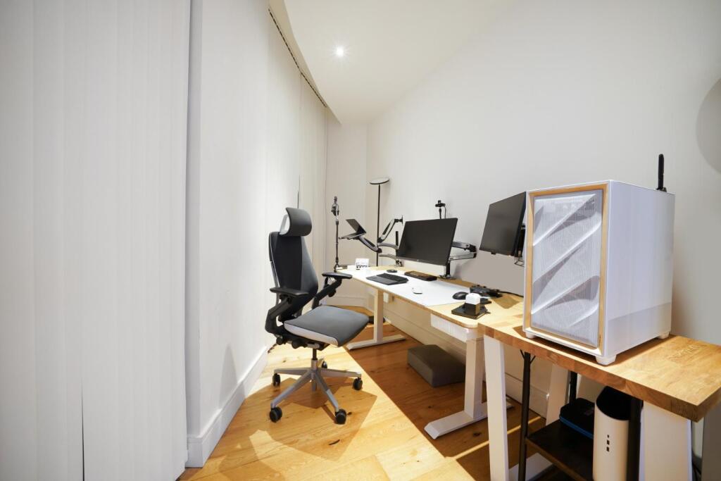 Flat 2 Signal House - Rsp5VIoDk1RvwPq8NlOf.jpg