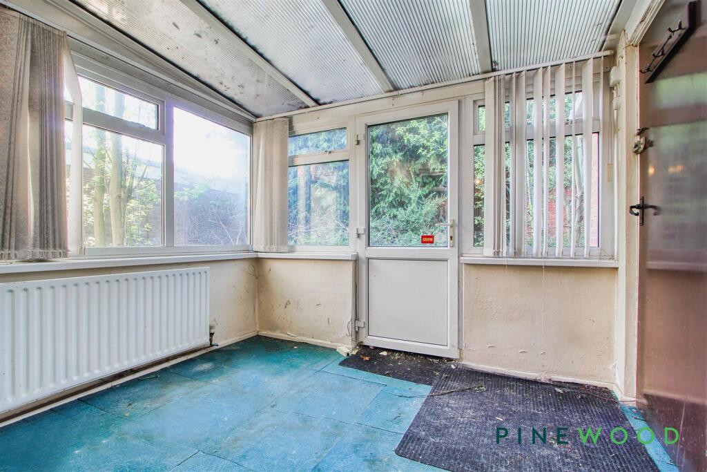 SUN ROOM / DINER