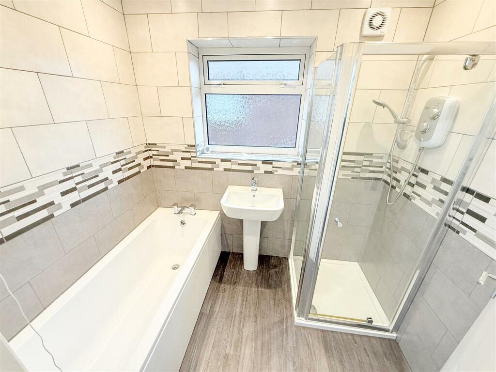 HOUSE BATHROOM