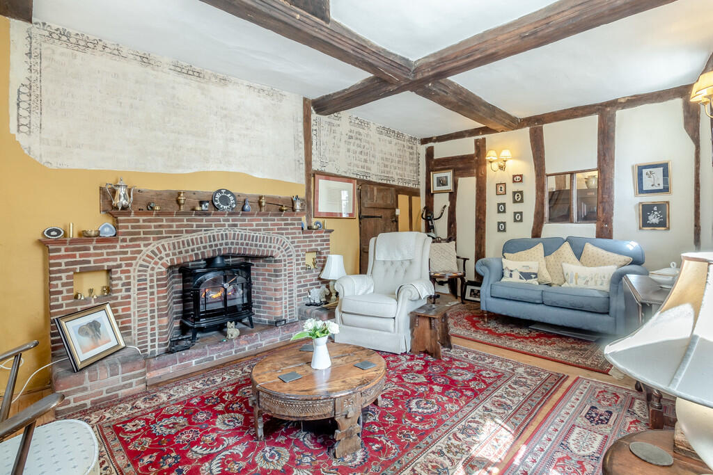 8659652-interior1...