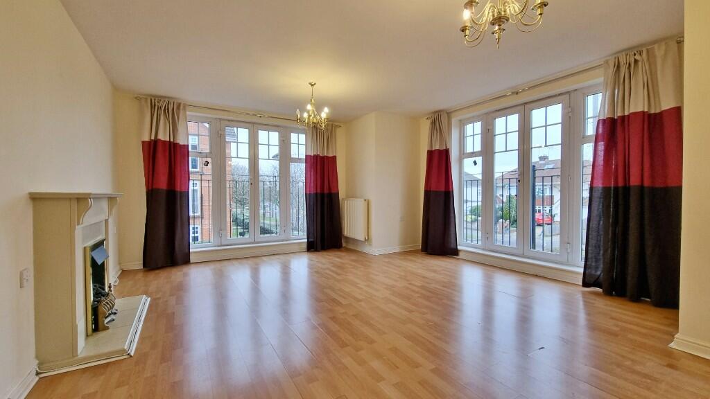 Sitting/Dining Room