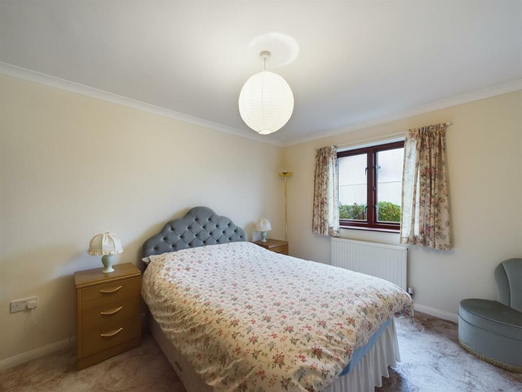 Bedroom (2)