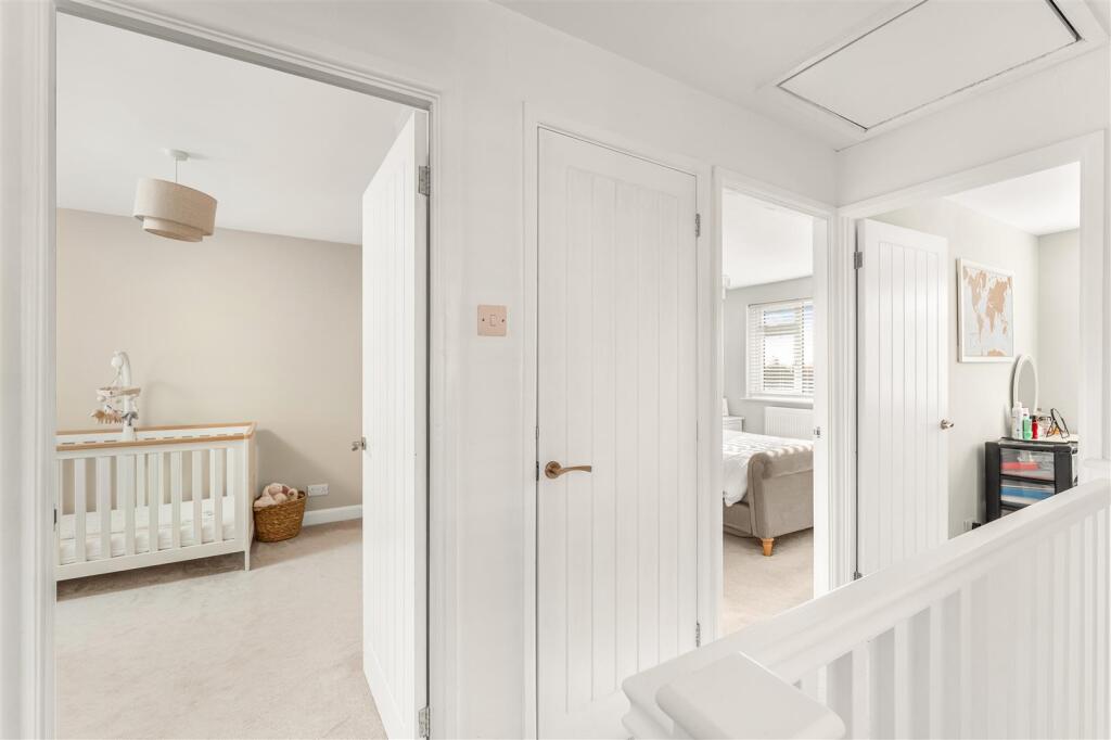 22 Austin Drive, Banbury-25.jpg