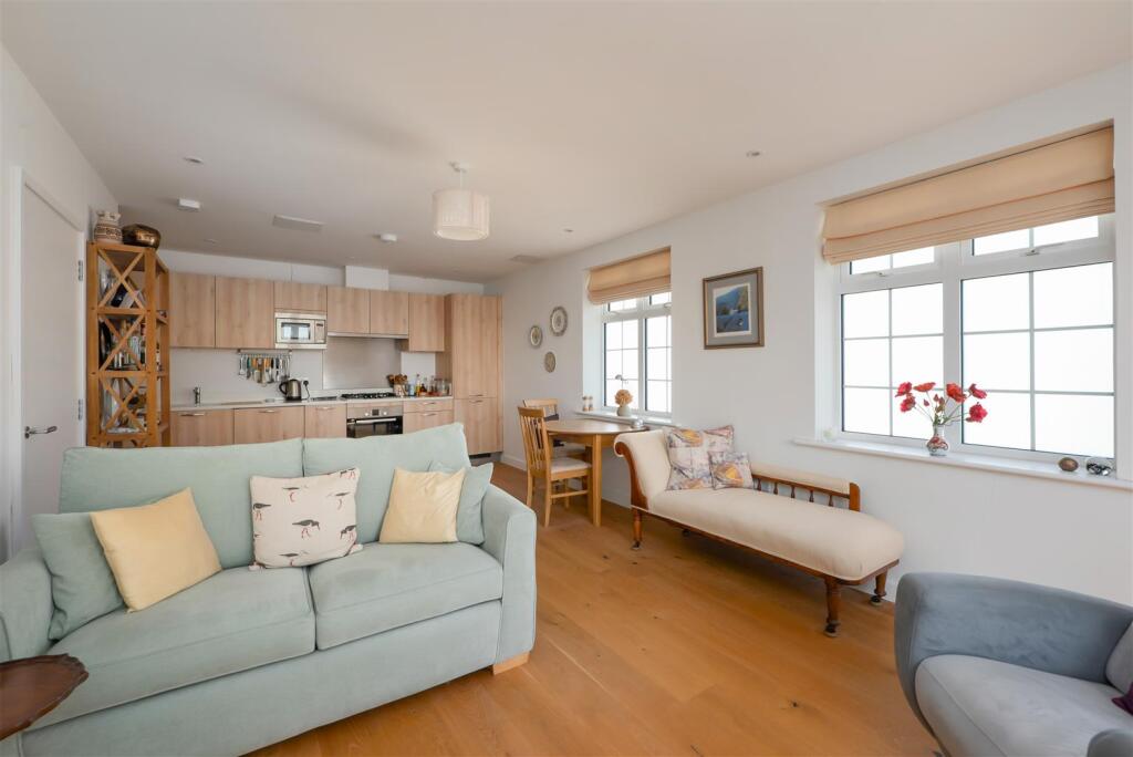 Chaucer House, Wheatley Road