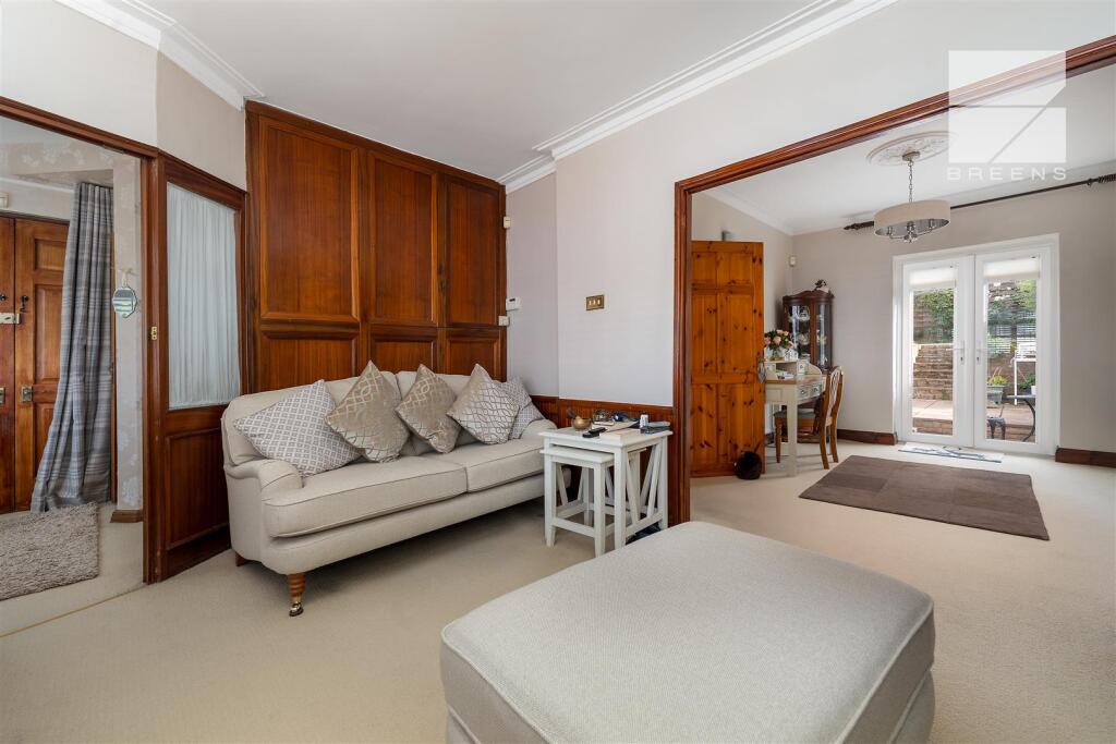 61 Brindwood Road_0036.jpg