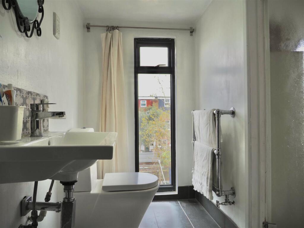 Clevedon Road SE20 7QQ - 3 of 46.jpeg