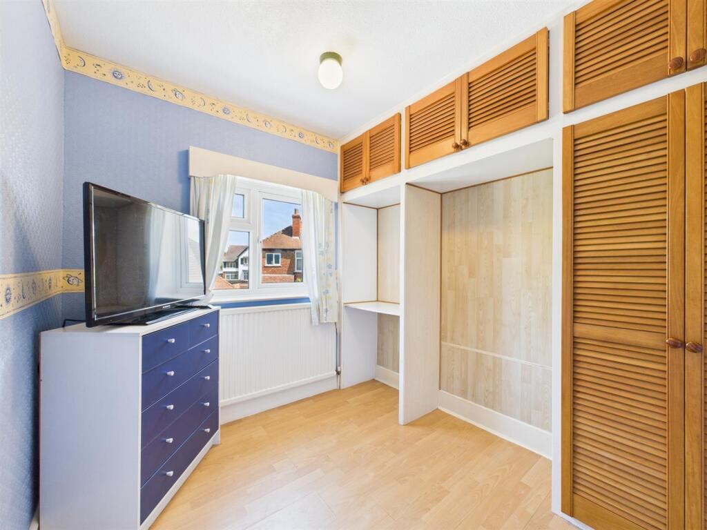 Bedroom: