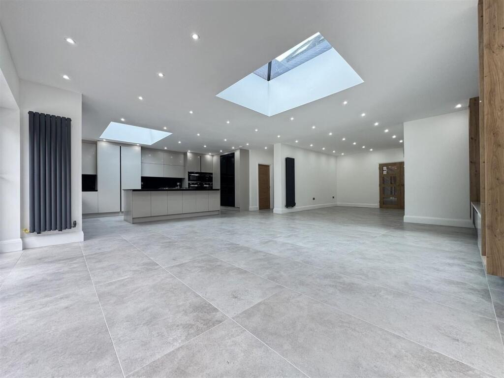 IMG_8799 (Large).JPG