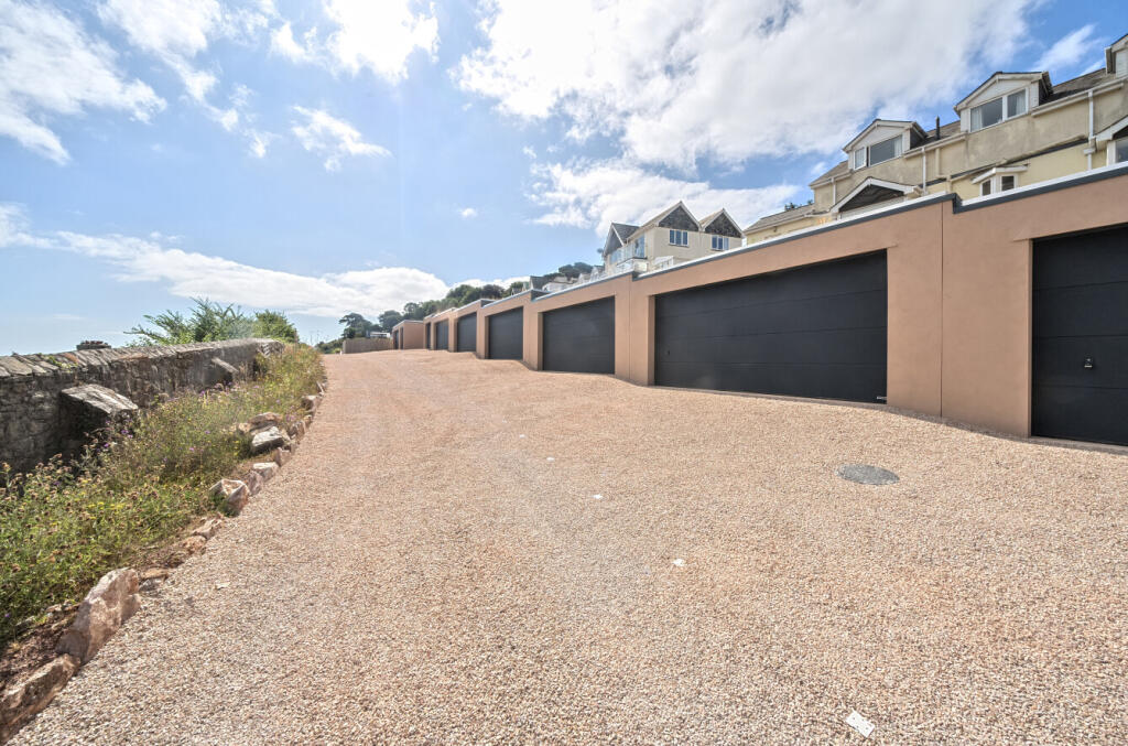 1320094-20-686e64...