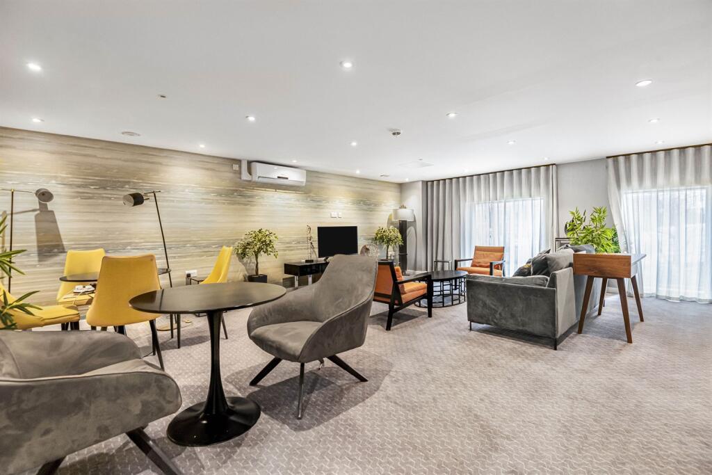 Resdidents Lounge