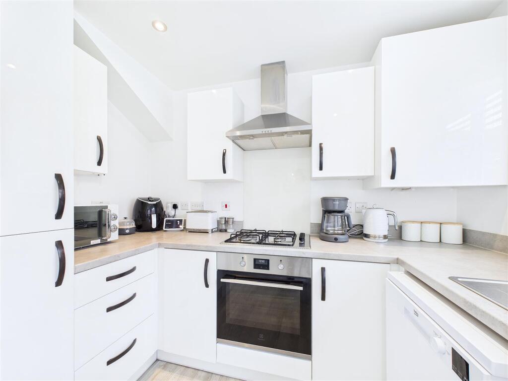 Beveridge Road, Anslow (16).jpg