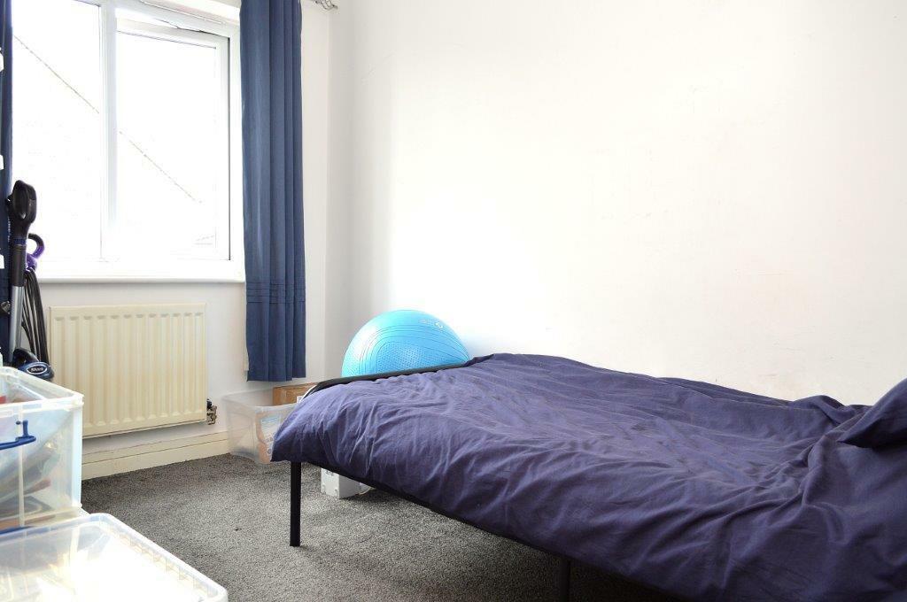 Bed 3.jpg