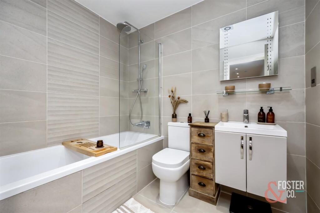 1A Stoneham Lofts, Flat 3-010.jpg