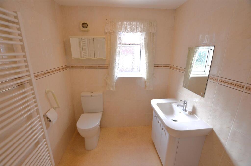 Shower Room.