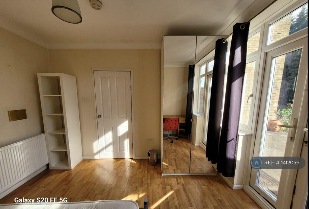 Double Bedroom
