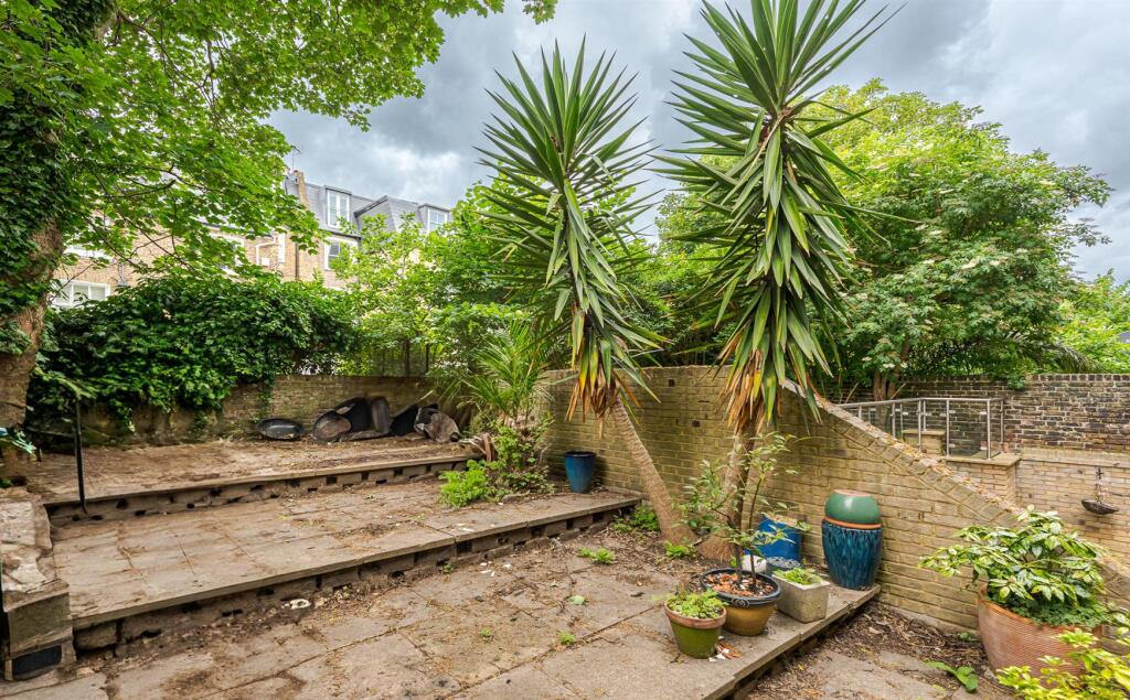 Hammersmith Grove 145 LGF-5-2. Low Res.jpg