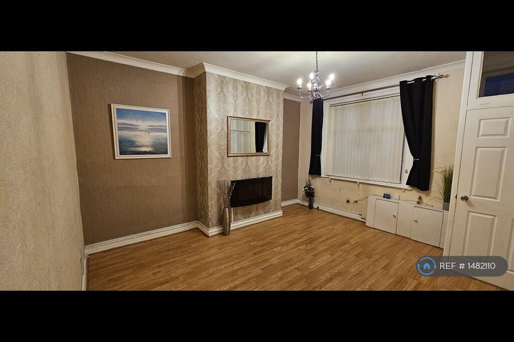 Lounge With Feature Fire
