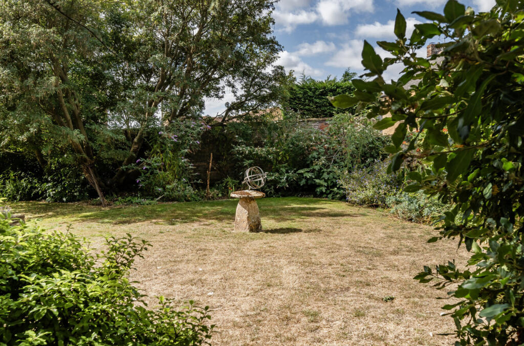 1340896-2-68a703e...