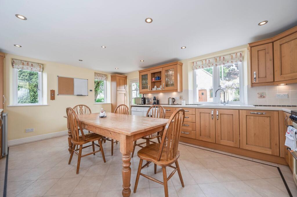 Kitchen / Breakfast Room