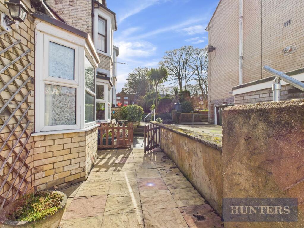 CAM03407G0-PR0513-STILL008.jpg