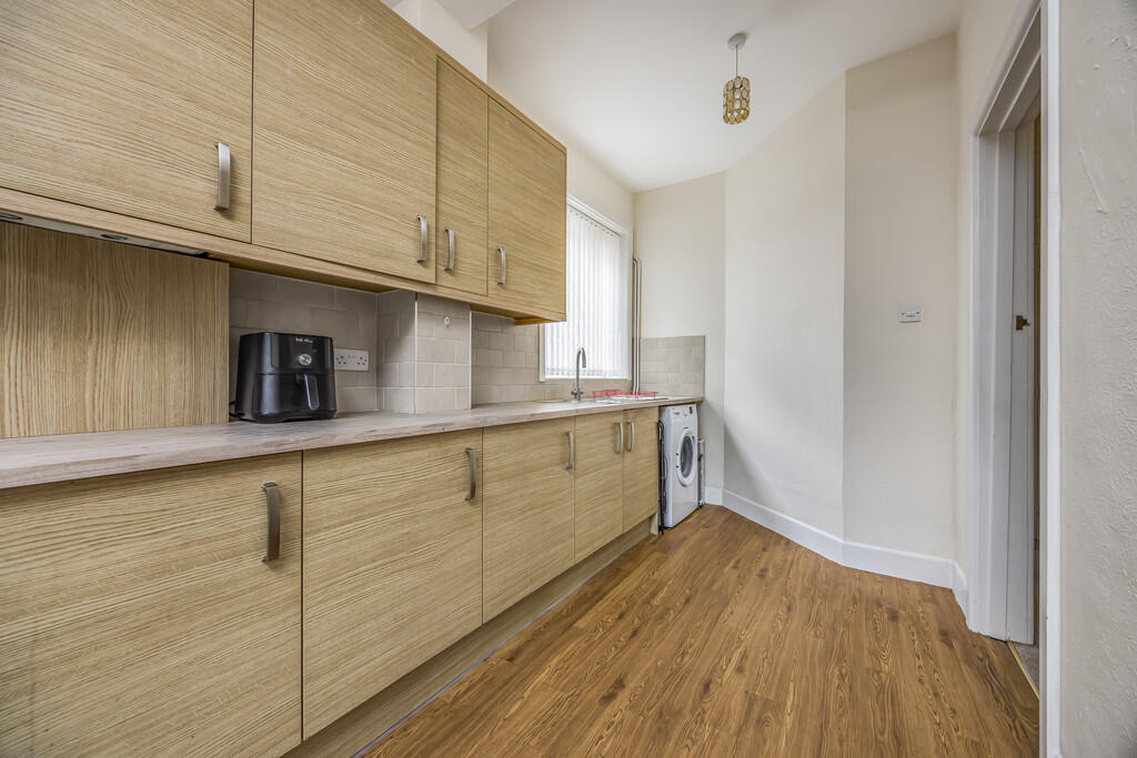3 Newstead Road, ...
