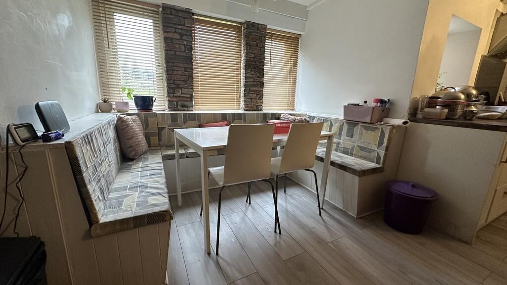 Kitchen/Dining Ar...