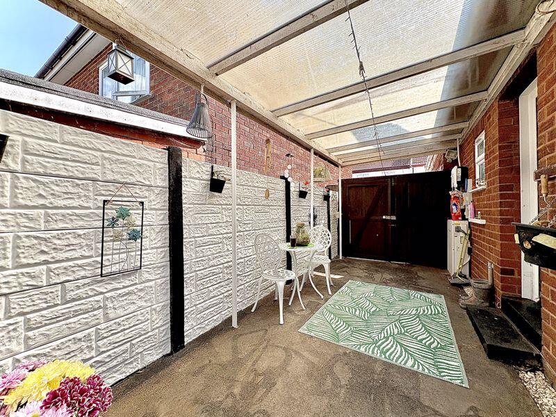 CARPORT