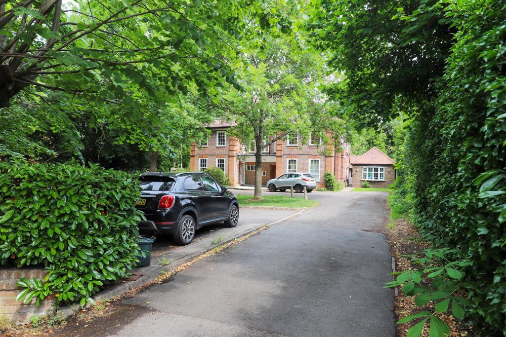 Frithwood Avenue