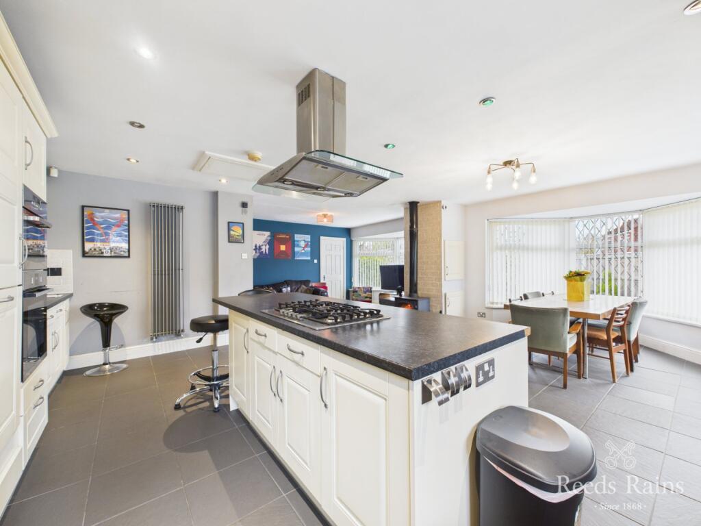 Kitchen/Family/Dinin