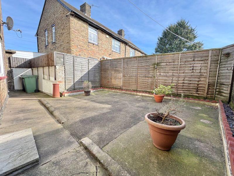 Rear courtyard garden