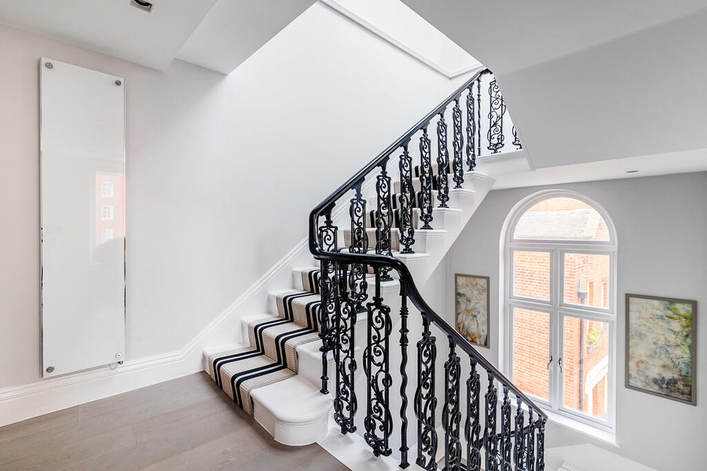 Tavistock_Street_...