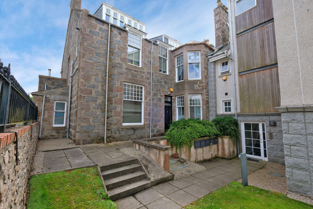 Entrance alternative view