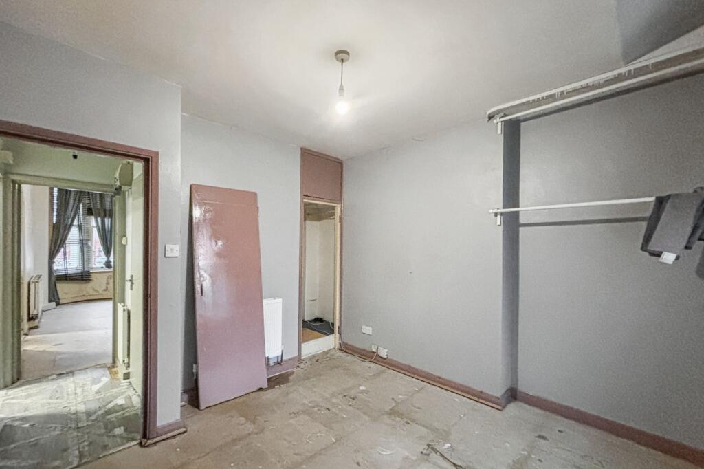 Flat B, 34 Callcott Road, Kilburn, London NW6 7EA