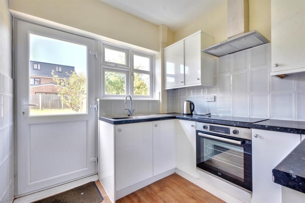 Kitchen_2.jpeg