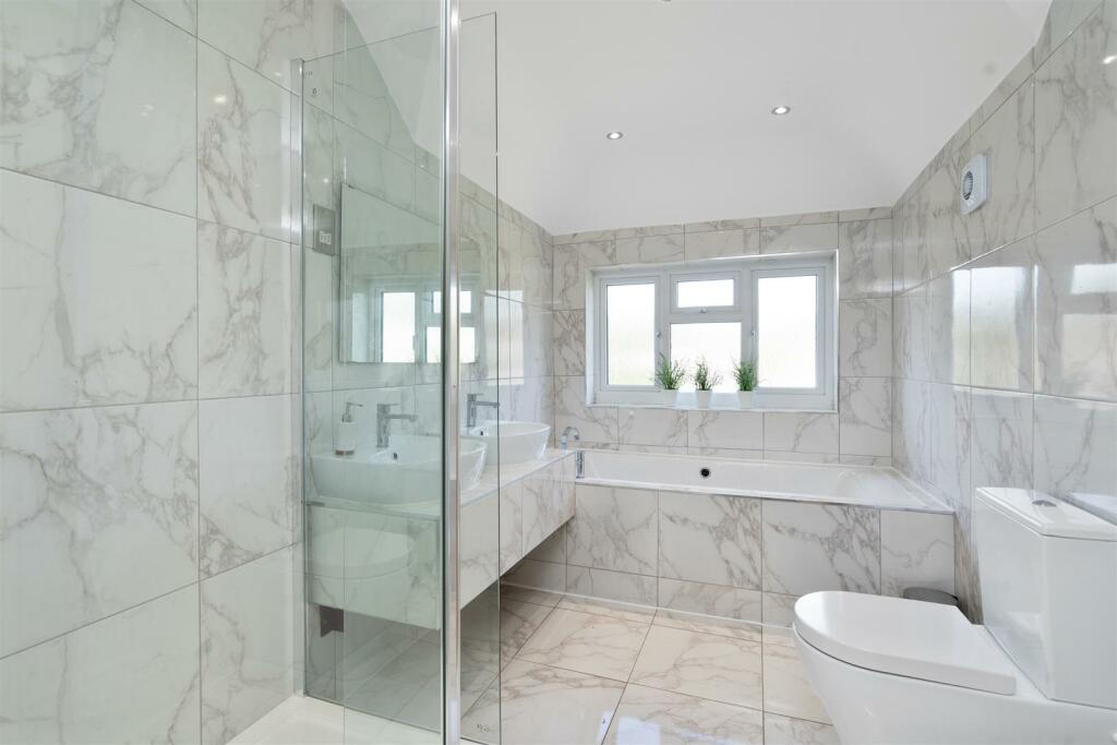6 Holland Avenue, Knowle, Solihull, B93 9DW_11.jpg