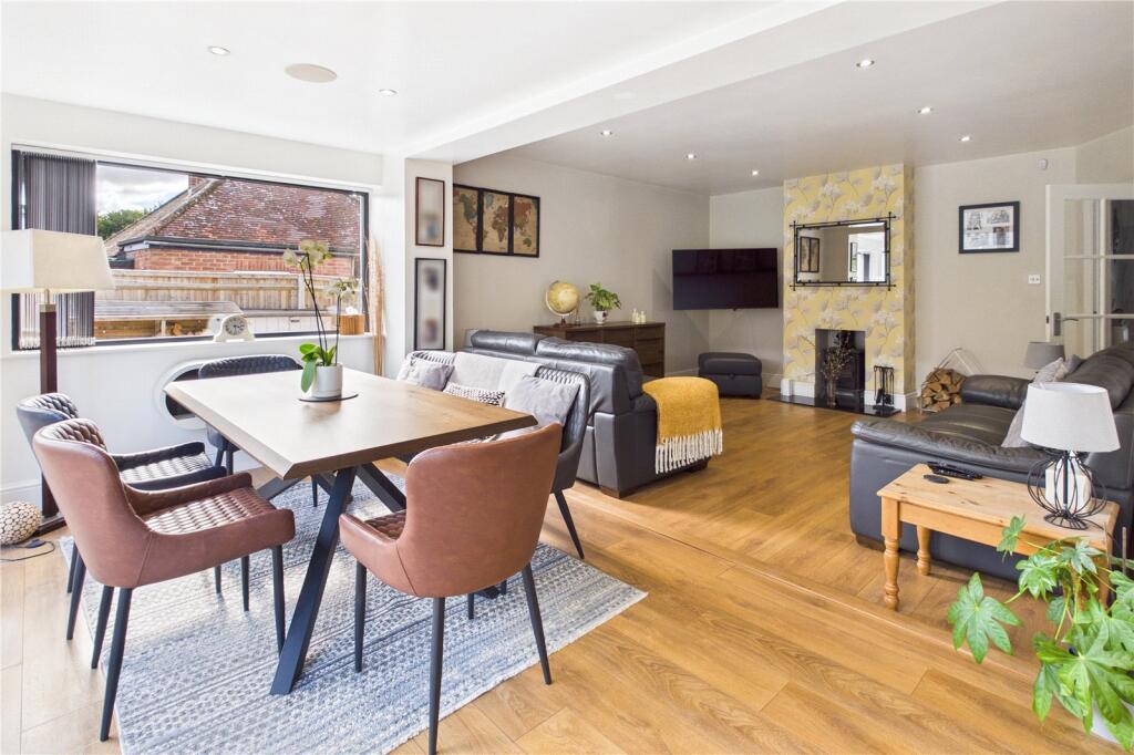 Dining / Living Area