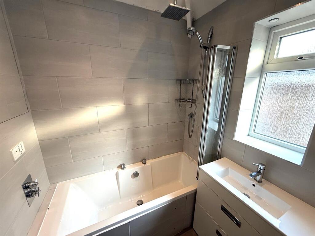 bath 1.jpg