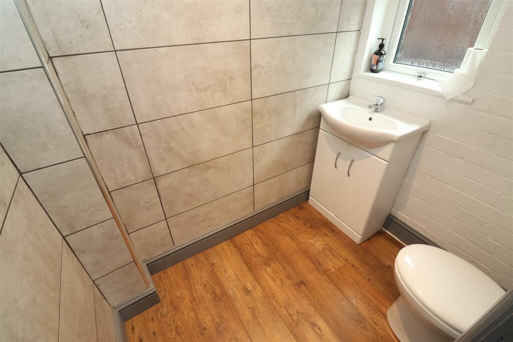 Ground Floor Cloakroom / WC