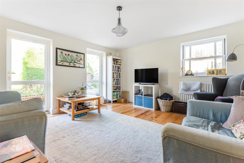 Sitting room main.jpg