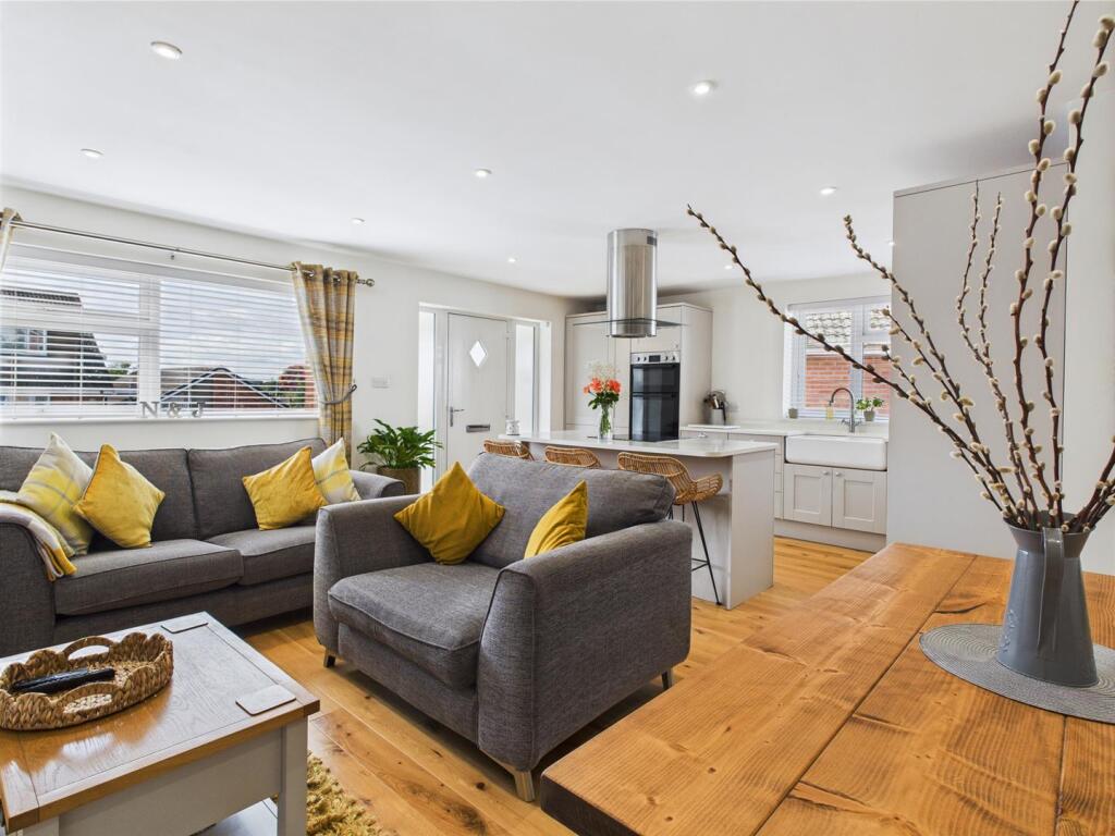 Lounge/kitchen