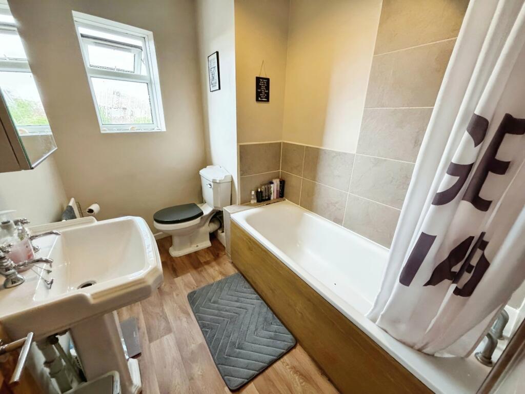Bathroom/Wc