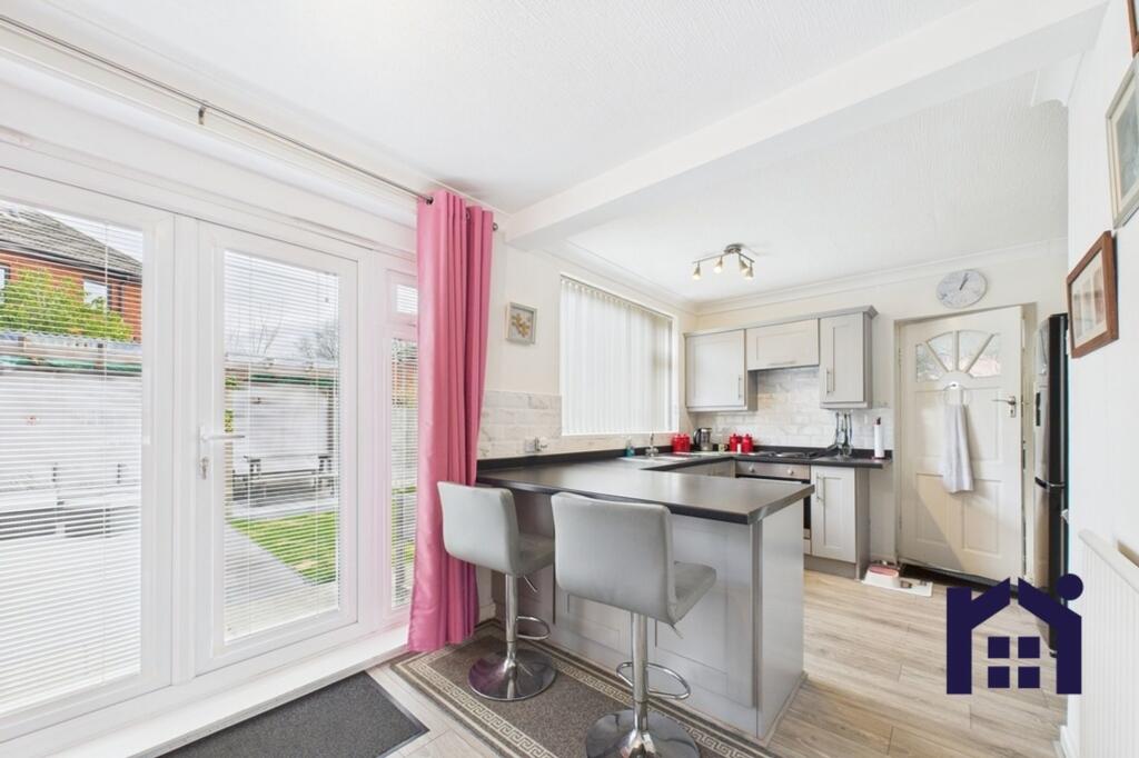Dining kitchen