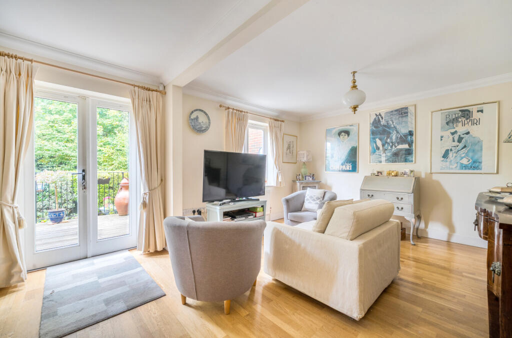 1364753-7-68ed0c0...