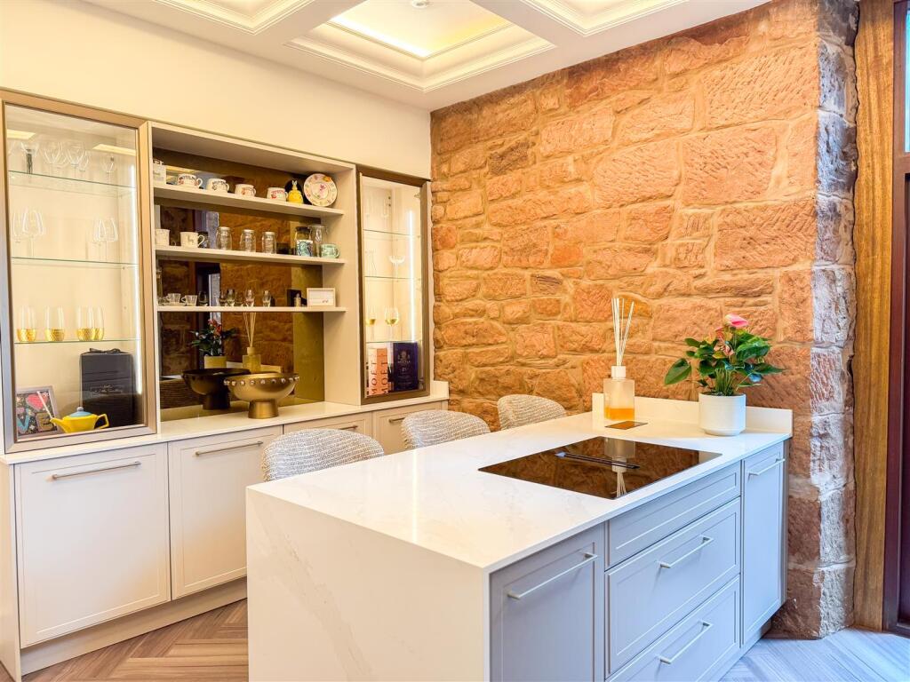 Kitchen/Dining