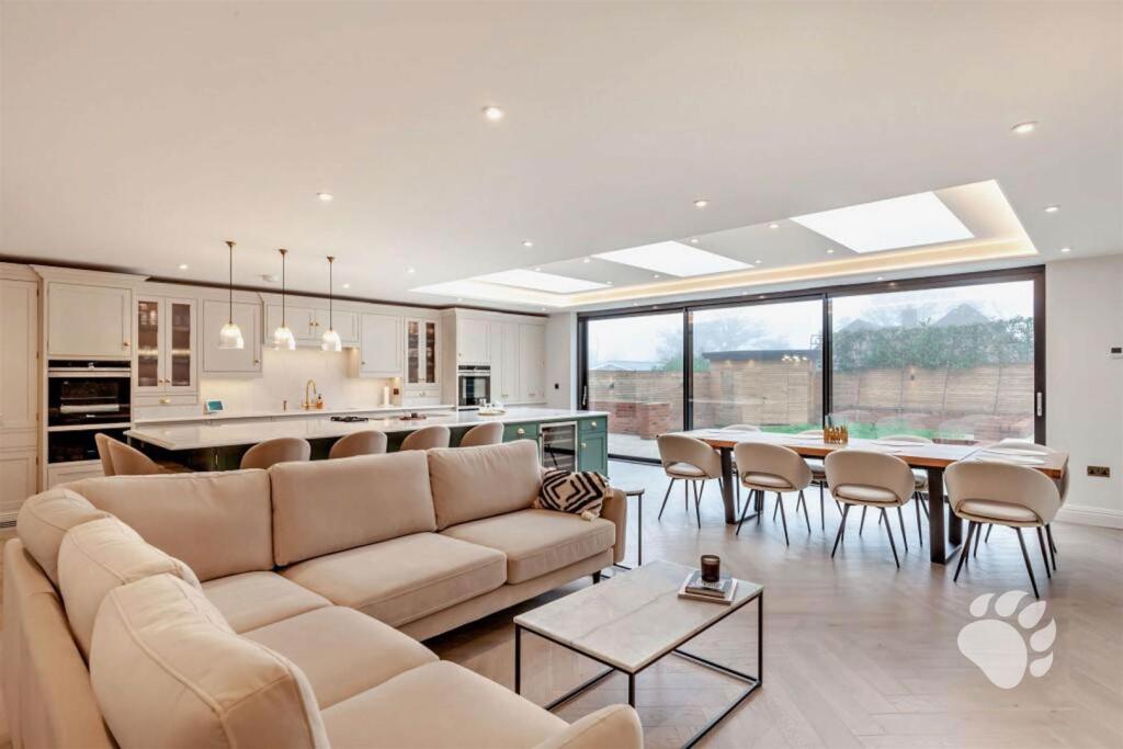 Kitchen/Living/Dining Area