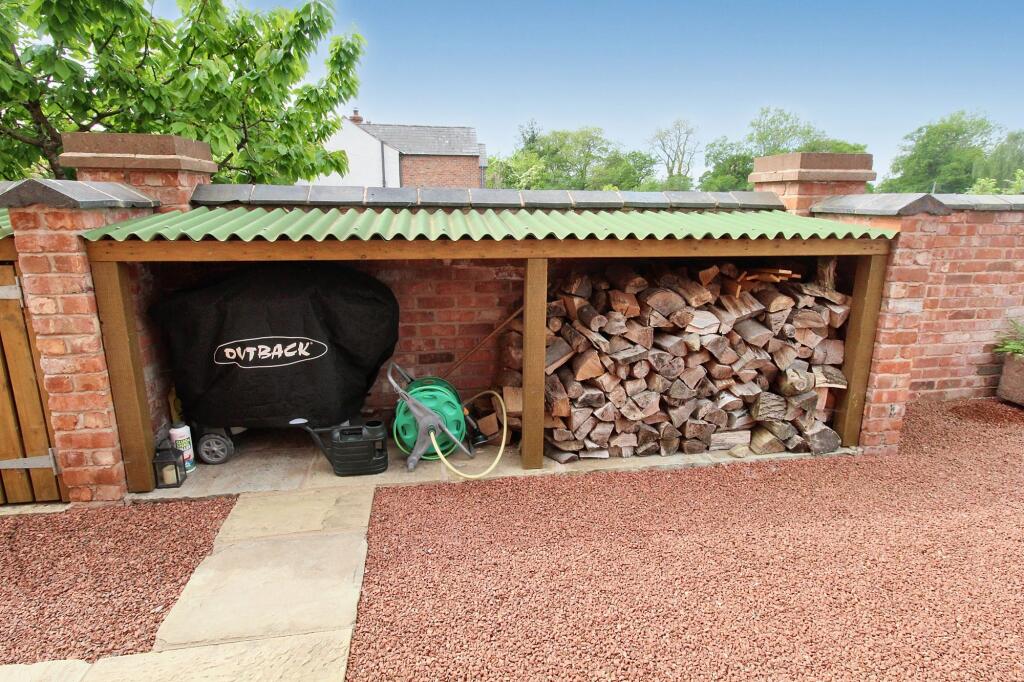 LOG STORE