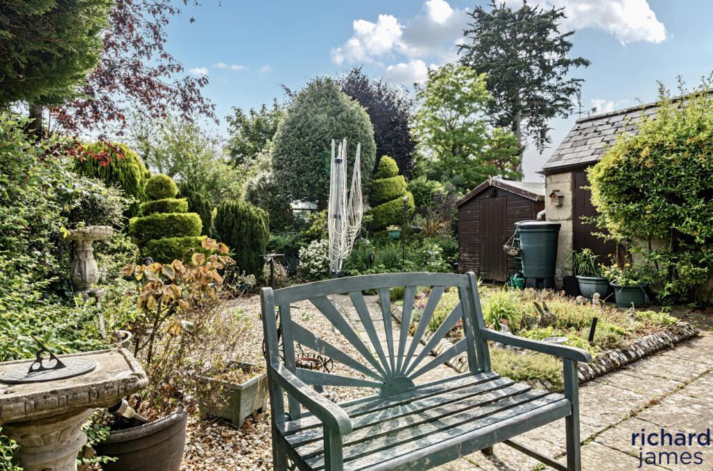 bf0290e4bf0945c68f70e3dfeee5fb76