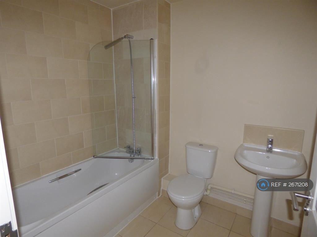 Main Bathroom
